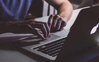 华体会-F1迎首位“00后”车手！日本小将角田裕毅加盟小红牛